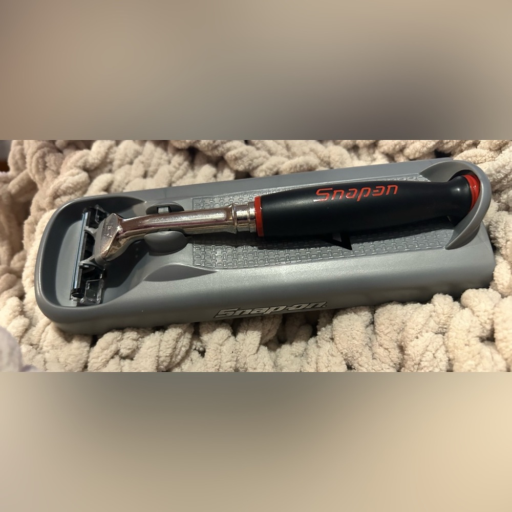 Snap On Razor - Picture 3 of 3